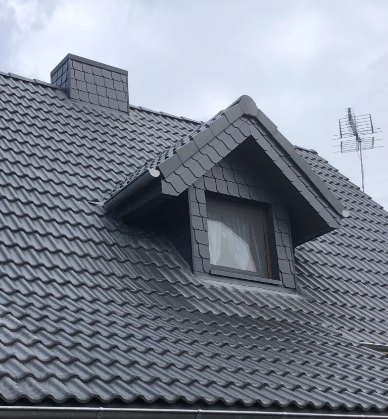 dach z&nbsp;oknem na&nbsp;poddaszu